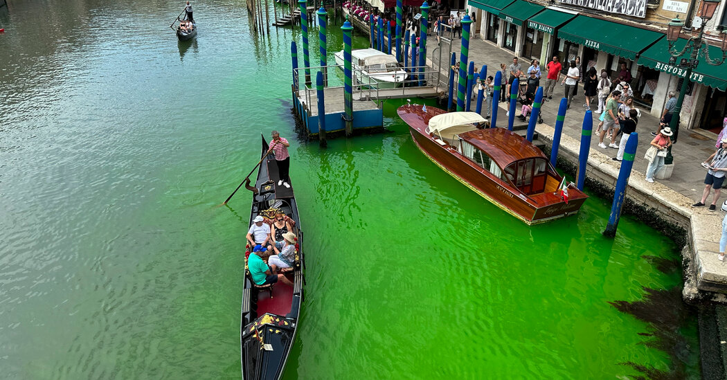 Fluorescein Turned Venice Grand Canal Green, Officials Say