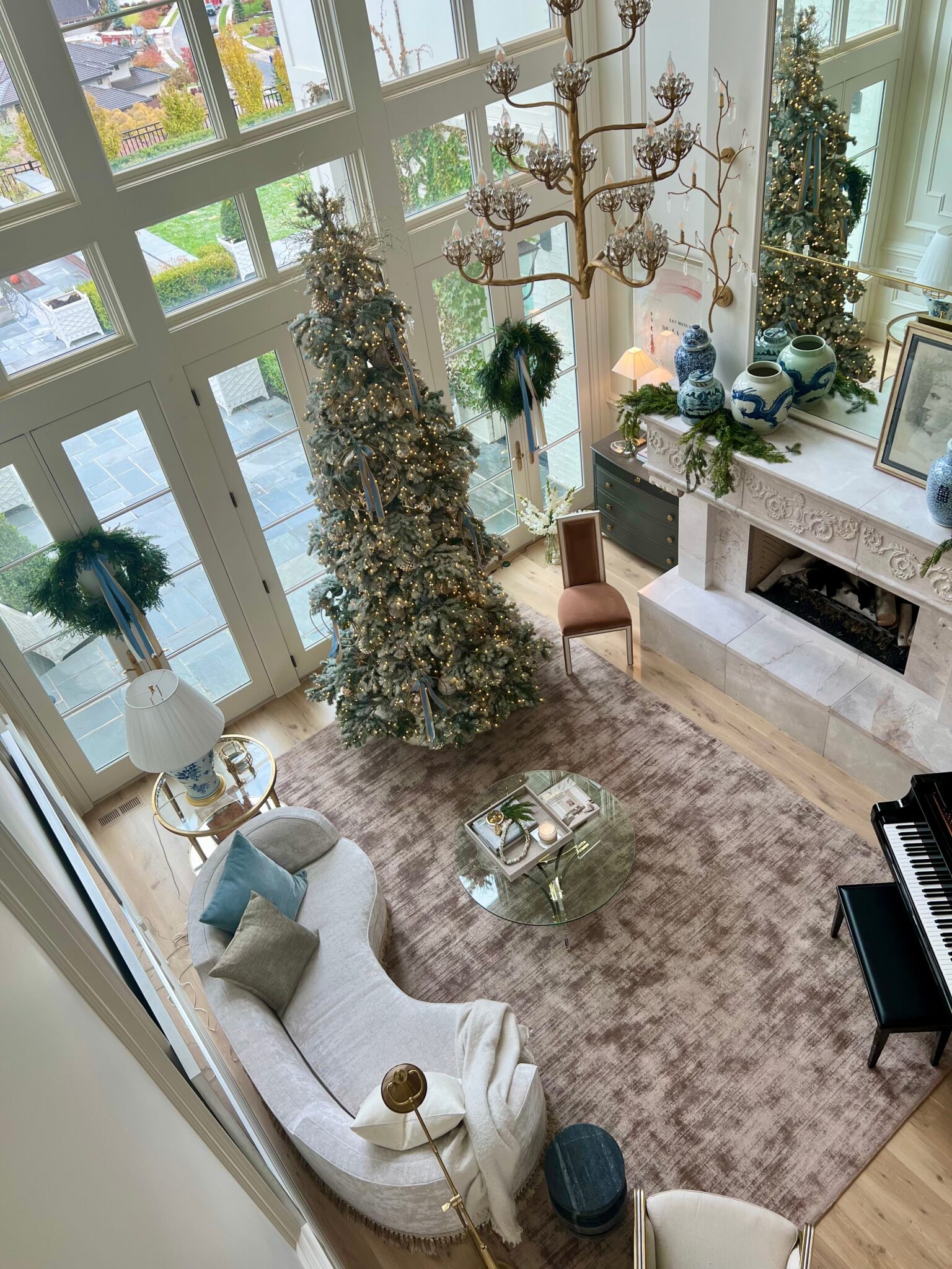 My Living Room Christmas Decor
– Rachel Parcell, Inc.