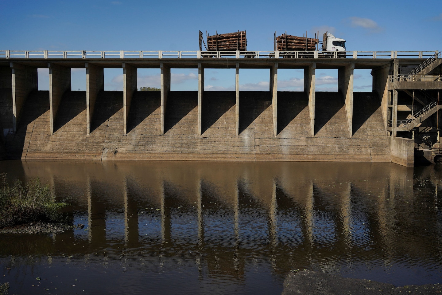 Uruguay, amid severe drought, adds saltwater to public drinking supply