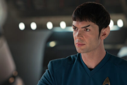 Strange New Worlds' Ethan Peck Still Hears Spock's Lines In Leonard Nimoy's Voice