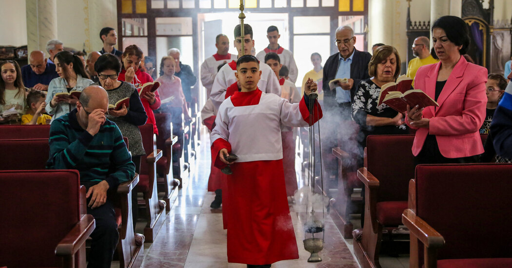 Palestinian Christians Mark Easter in Gaza’s Only Catholic Church