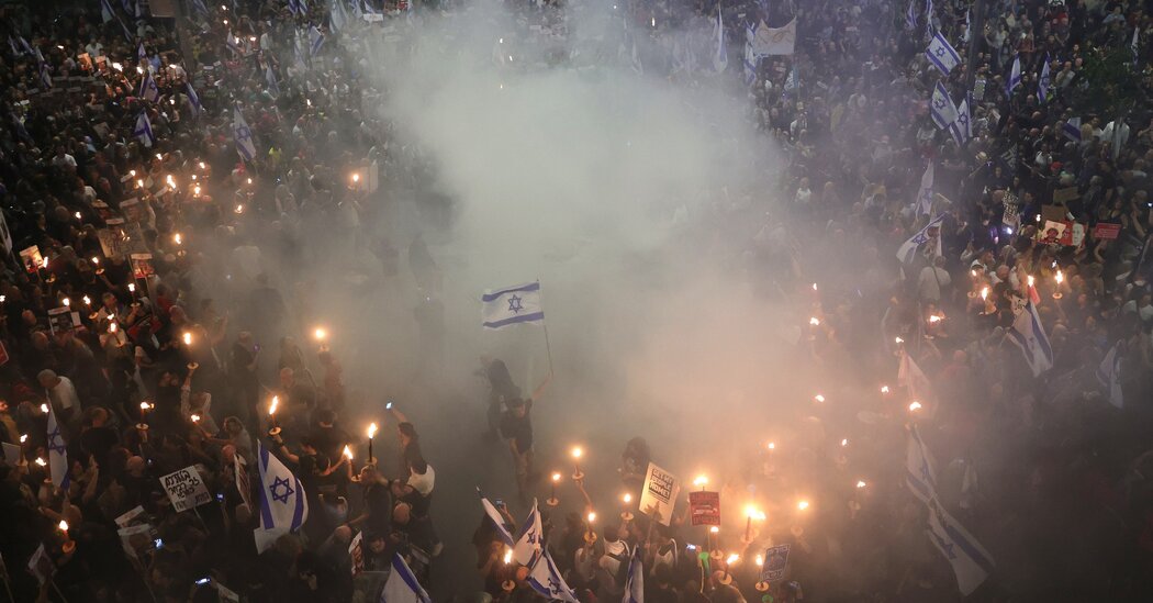 Thousands in Israel Rally Against Netanyahu’s Government