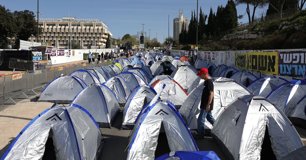 Outside Israel’s Parliament, Protesters Explain Why Netanyahu Must Go